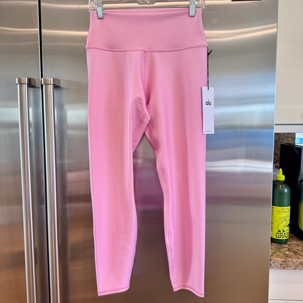 NWT Alo 7/8 Airlift High Waist Legging in Sweet Pink , Brand New Yoga Pants